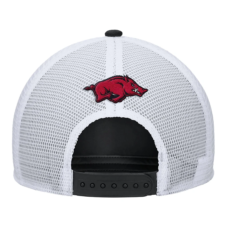 Casquette ajustable Nike noire Arkansas Razorbacks 2025 On-Field Rise Trucker Performance pour homme