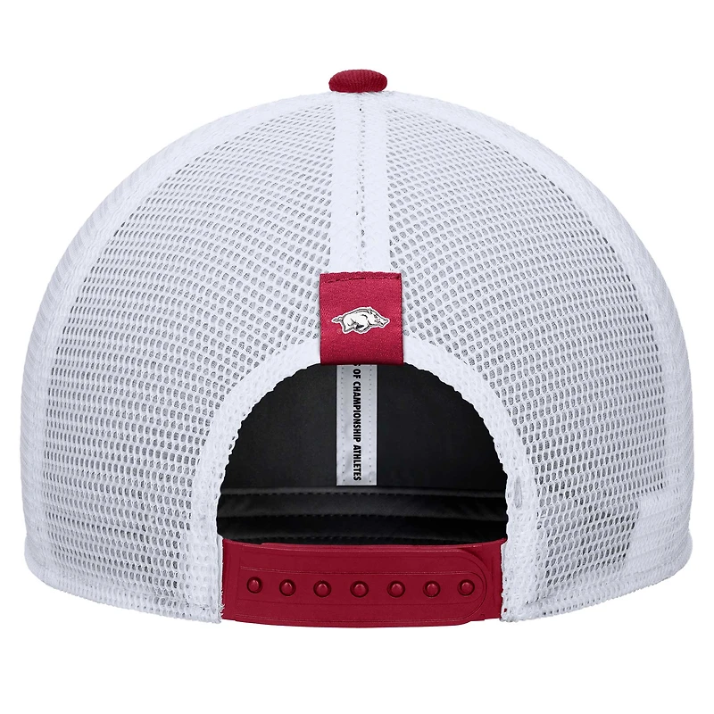 Casquette réglable Nike Cardinal Arkansas Razorbacks 2024/25 Sideline Rise Trucker pour homme