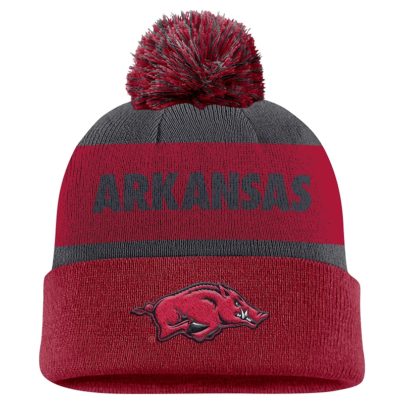 Bonnet en tricot à revers et pompon Nike Charcoal/Cardinal Arkansas Razorbacks Peak Stripe pour homme