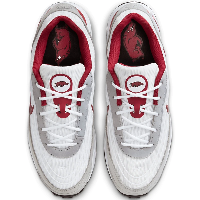 Baskets Nike Air Max Verse blanches unisexes des Arkansas Razorbacks