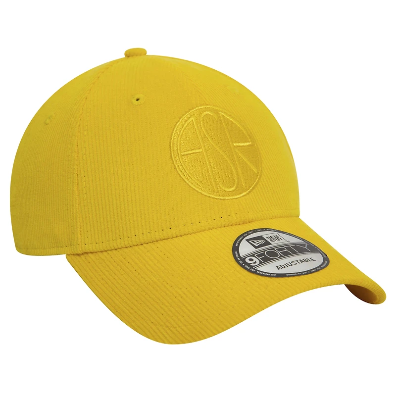 Casquette ajustable 9FORTY ton sur ton en velours côtelé AS Roma New Era pour homme jaune
