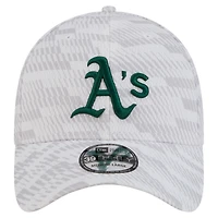 Men's New Era  White Athletics Graded 39THIRTY Flex Hat