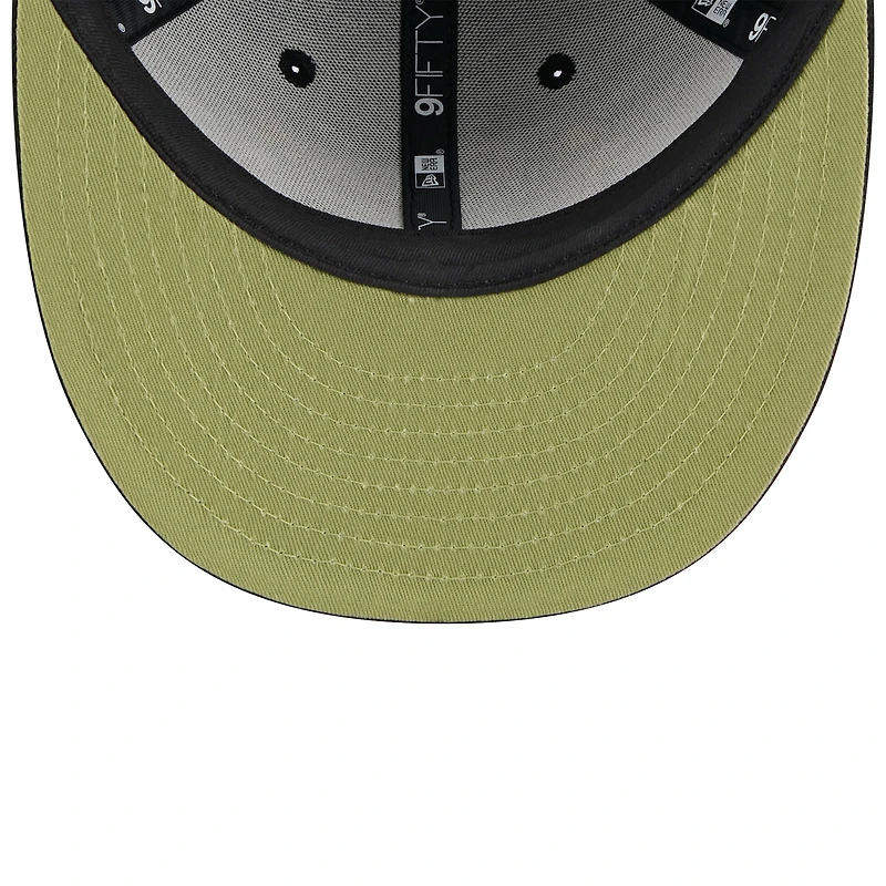 Casquette à visière plate 9FIFTY Athletics 2024 Armed Forces Day de New Era pour homme