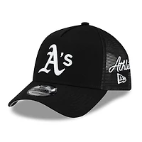 Casquette trucker ajustable New Era Athletics noire pour homme, modèle 9FORTY, logo latéral, style A-Frame.