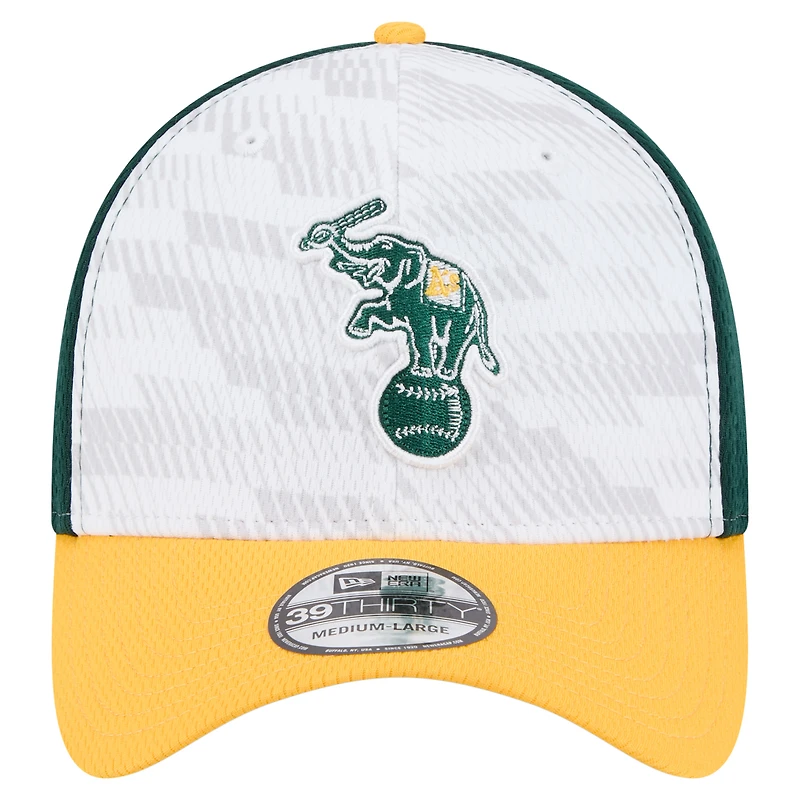 Men's New Era Dark Green/Gold Athletics 2025 MLB Clubhouse 39THIRTY Flex Hat