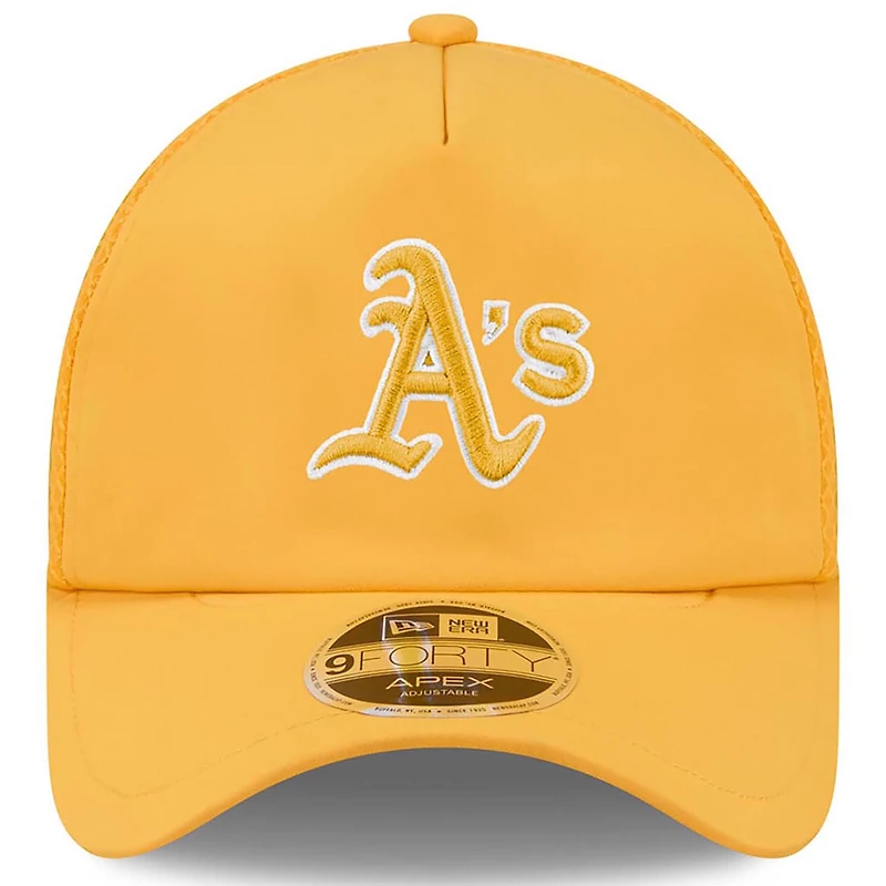 Men's New Era White Athletics 2026 Batting Practice Apex 9FORTY Adjustable Trucker Hat