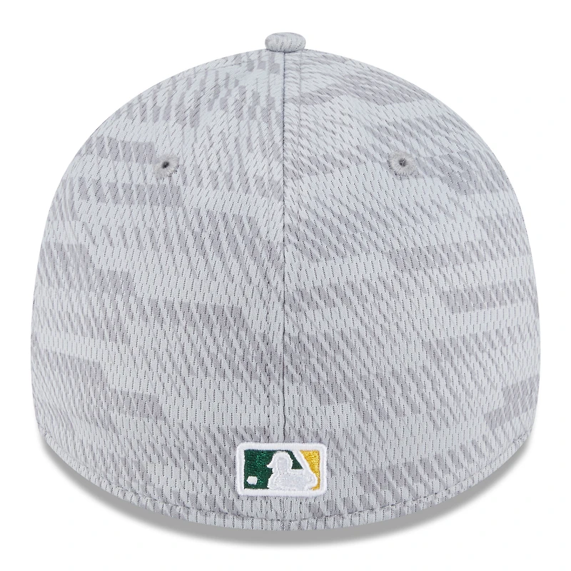 Men's New Era Gray Athletics 2025 MLB Clubhouse 39THIRTY Flex Hat