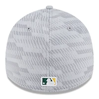 Men's New Era Gray Athletics 2025 MLB Clubhouse 39THIRTY Flex Hat