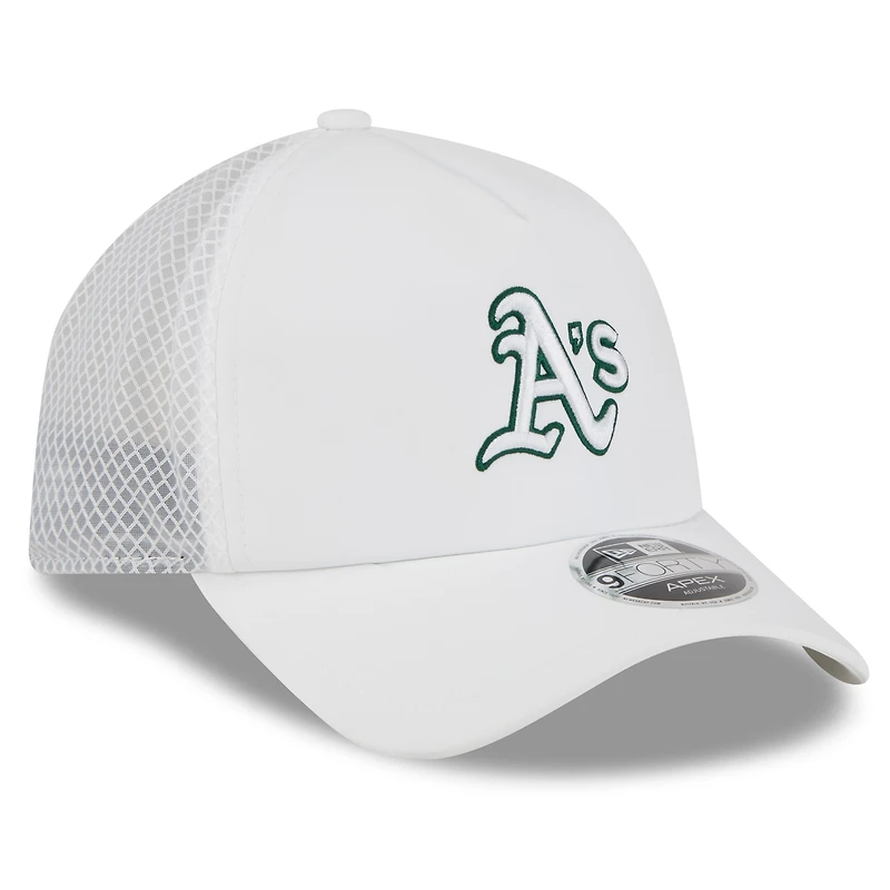 Men's New Era Athletics 2026 Batting Practice Apex 9FORTY Adjustable Trucker Hat