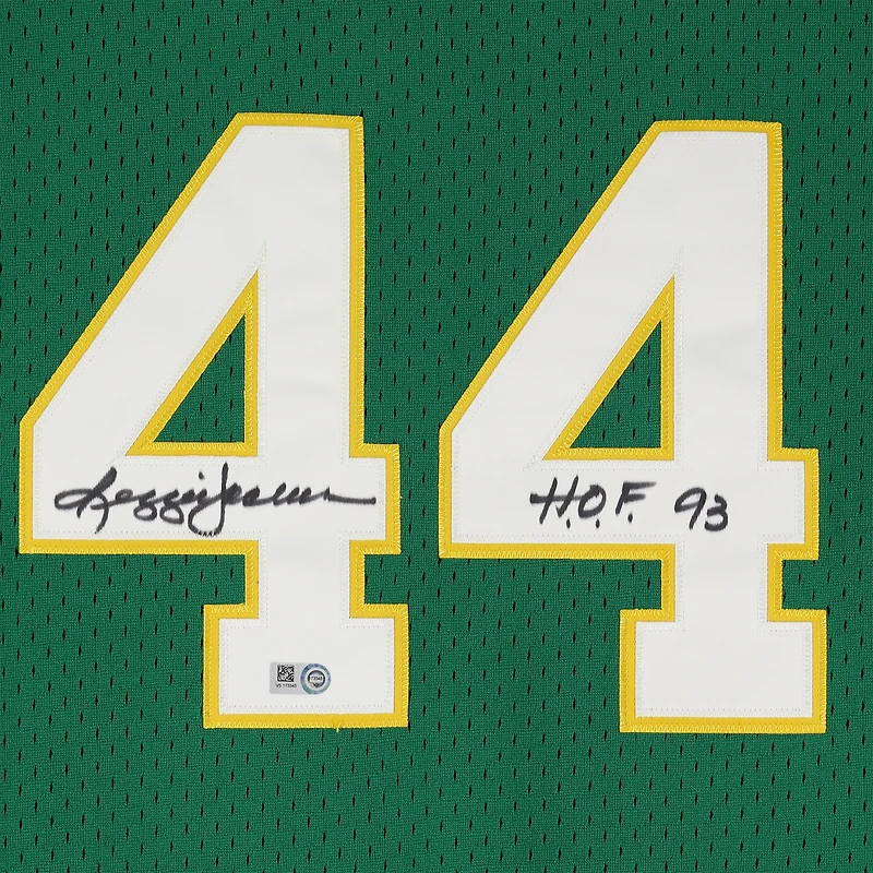 Maillot d'entraînement au bâton autographié par Reggie Jackson Kelly Green Athletics de la collection Cooperstown de Mitchell & Ness avec inscription « HOF 93 »