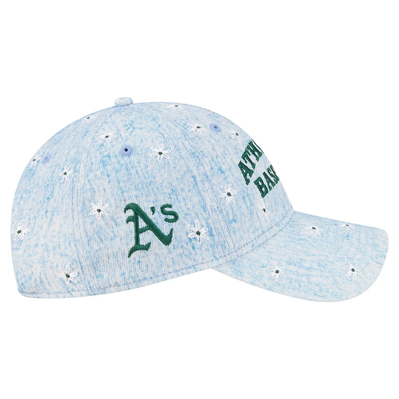 Casquette ajustable New Era Athletics Daisy All Over bleu clair pour femme 9TWENTY