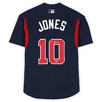 Maillot d'entraînement authentique Mitchell & Ness bleu marine autographié par Chipper Jones des Braves d'Atlanta