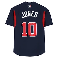 Maillot d'entraînement authentique Mitchell & Ness bleu marine autographié par Chipper Jones des Braves d'Atlanta