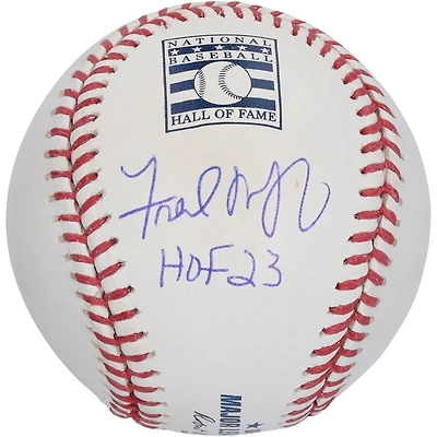 Balle de baseball autographiée par Fred McGriff des Braves d'Atlanta, avec logo du Temple de la renommée et inscription « HOF 23 ».
