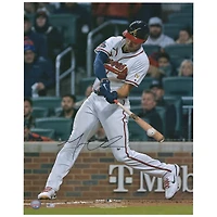 Photographie autographiée de 16'' x 20'' de Matt Olson en train de frapper avec les Braves d'Atlanta