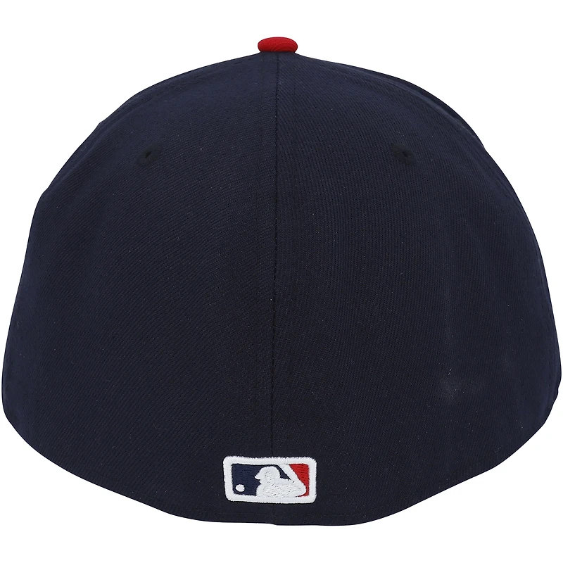 Casquette New Era rouge et bleu marine dédicacée par Matt Olson des Atlanta Braves