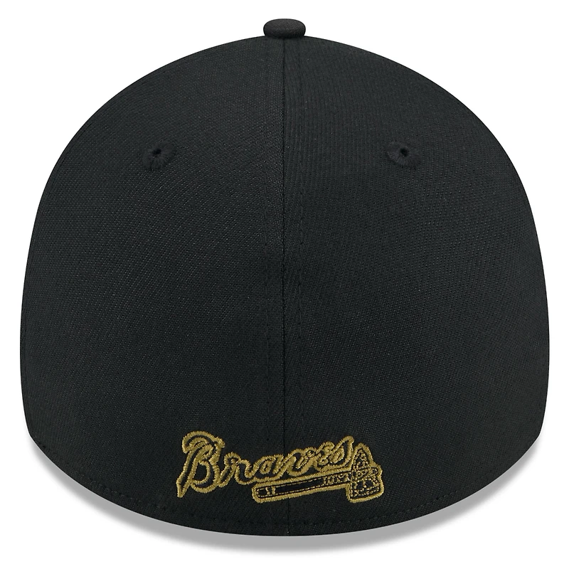 Casquette flexible 39THIRTY pour la Journée des forces armées 2024 Braves d'Atlanta New Era noire hommes