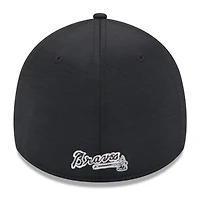 Men's New Era Black Atlanta Braves 2024 Clubhouse 39THIRTY Flex Hat