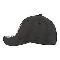 Men's New Era  Black Atlanta Braves Metallic 39THIRTY M-Crown Flex Hat