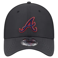 Casquette New Era noire Atlanta Braves Night 39THIRTY Flex pour homme