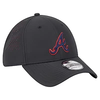 Casquette New Era noire Atlanta Braves Night 39THIRTY Flex pour homme