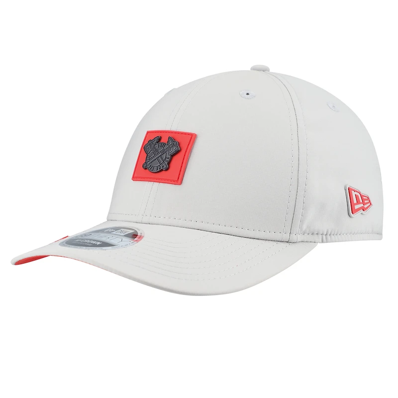 Casquette New Era Flex grise Atlanta Braves 2026 Clubhouse Alternate 39THIRTY pour homme