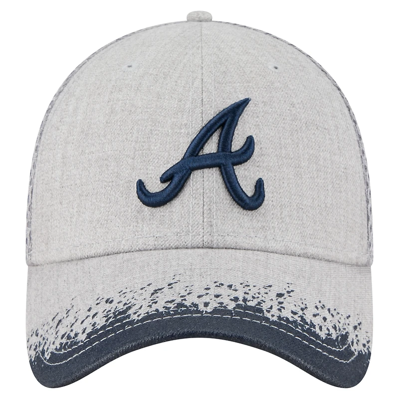 Casquette New Era 39THIRTY Flex grise pour homme avec visière et éclaboussures de peinture des Braves d'Atlanta