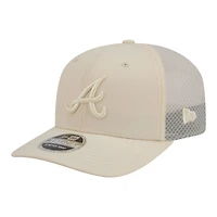 Casquette trucker ajustable New Era Atlanta Braves beige clair pour homme COOLERA 9SEVENTY
