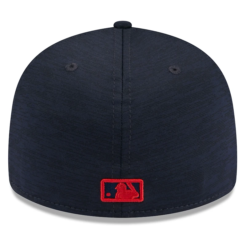 Casquette ajustée 59FIFTY à profil bas Atlanta Braves 2024 Clubhouse New Era pour hommes, bleu marine