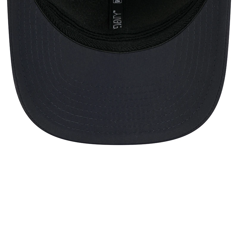 Casquette ajustable New Era Atlanta Braves 2026 Clubhouse 9SEVENTY bleu marine pour homme