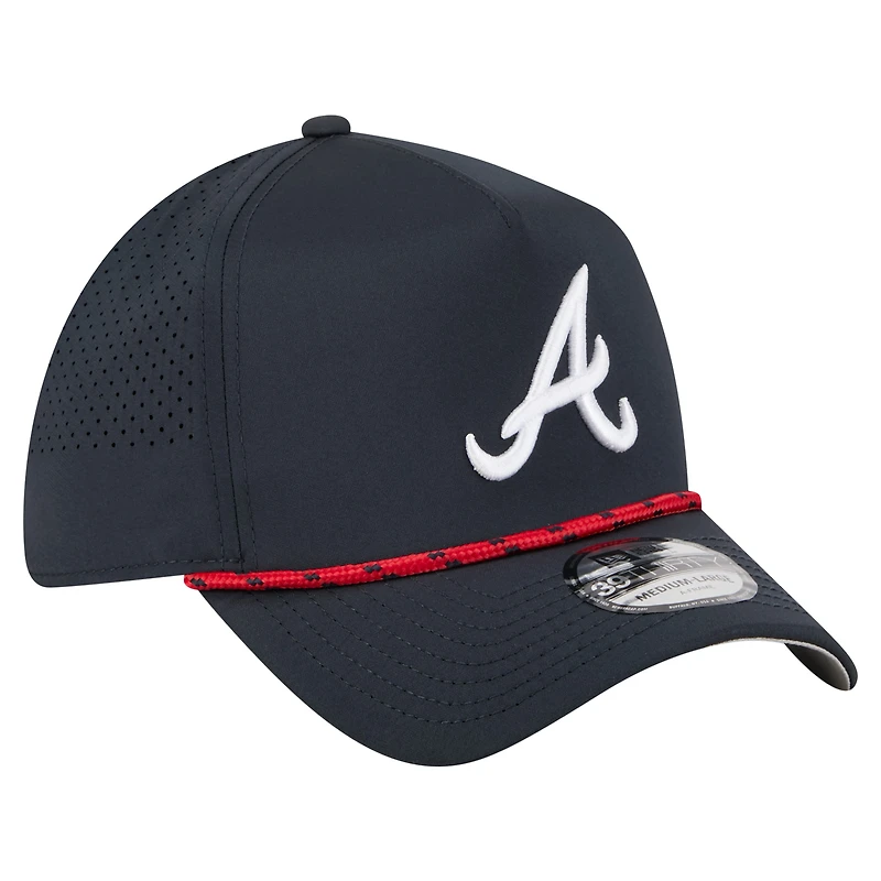 Casquette New Era 39THIRTY A-Frame perforée Flex bleu marine pour homme des Braves d'Atlanta