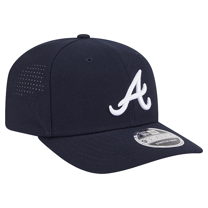 Casquette ajustable New Era bleu marine Atlanta Braves Performance 9SEVENTY pour homme