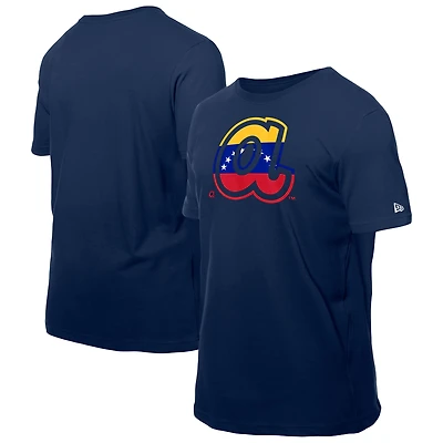 T-shirt New Era bleu marine avec logo drapeau vénézuélien des Braves d'Atlanta pour homme