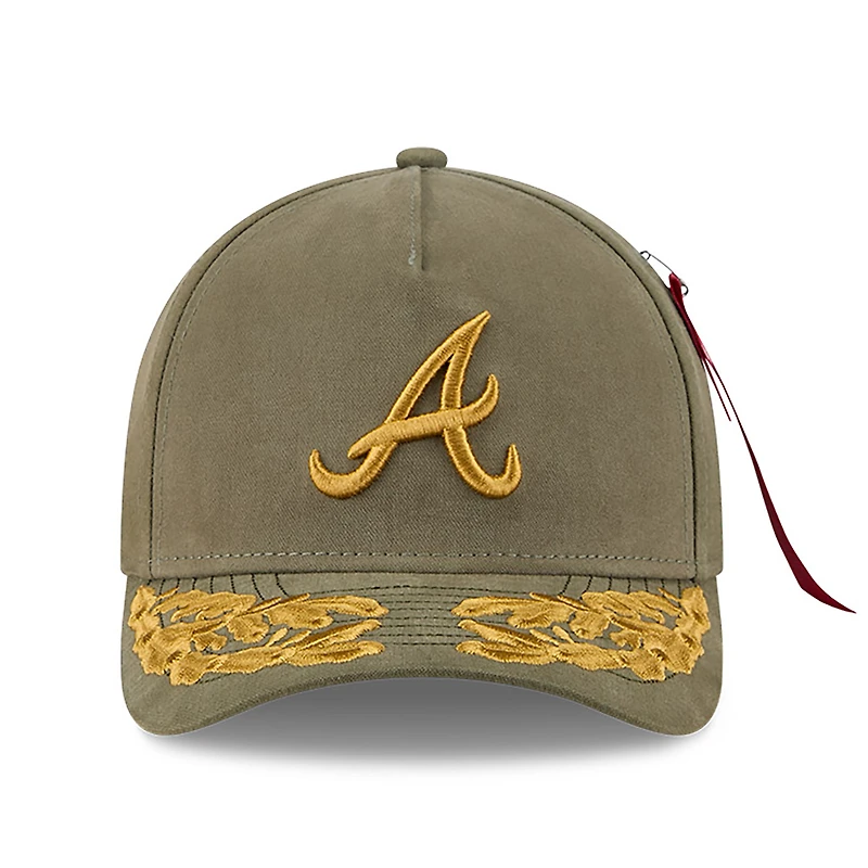 Casquette ajustable A-Frame 9FORTY olive des Braves d'Atlanta pour homme New Era x Alpha Industries