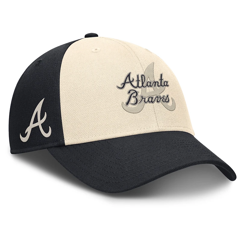 Casquette ajustable Nike Atlanta Braves Statement Club Performance pour homme, bleu marine/naturel