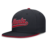 Casquette ajustée Nike True Performance bleu marine pour homme des Atlanta Braves
