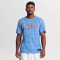 T-shirt Nike Atlanta Braves Authentic Collection 2026 City Connect Velocity Dri-FIT bleu poudre pour homme