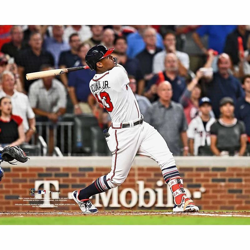 Photographie non signée de Ronald Acuna Jr., joueur des Braves d'Atlanta, qui a réussi un Grand Chelem
