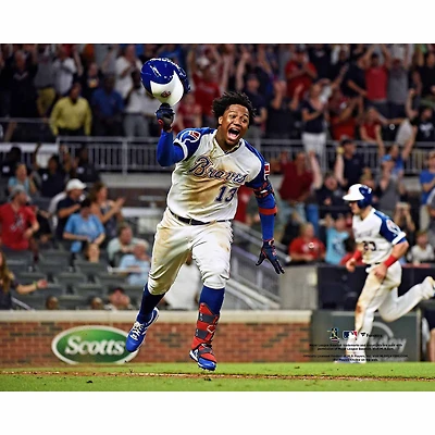 Photographie non signée de Ronald Acuna Jr., joueur des Braves d'Atlanta, célébrant son coup circuit