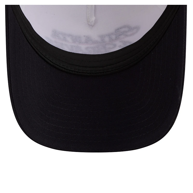 Casquette trucker New Era pour femme, beige clair/marine, Atlanta Braves Retro 9FORTY M-Crown, modèle A-Frame, ajustable
