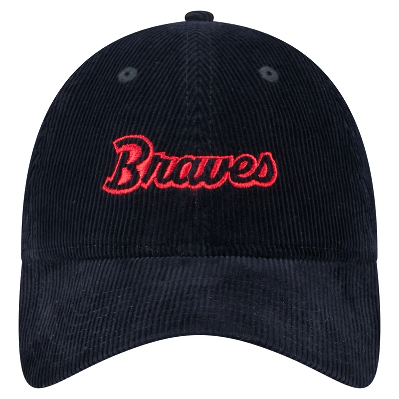 Casquette ajustable en velours côtelé 9TWENTY bleu marine des Atlanta Braves de New Era pour femme