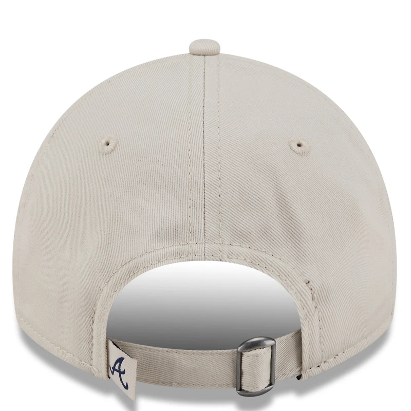 Casquette ajustable New Era Stone/Navy Atlanta Braves 2026 Spring Training Fan Pack Batter 9TWENTY pour jeunes