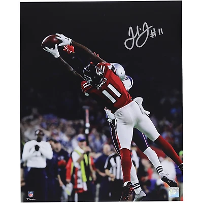 Julio Jones Atlanta Falcons Autographed 16" x 20" Super Bowl LI Catch Photograph