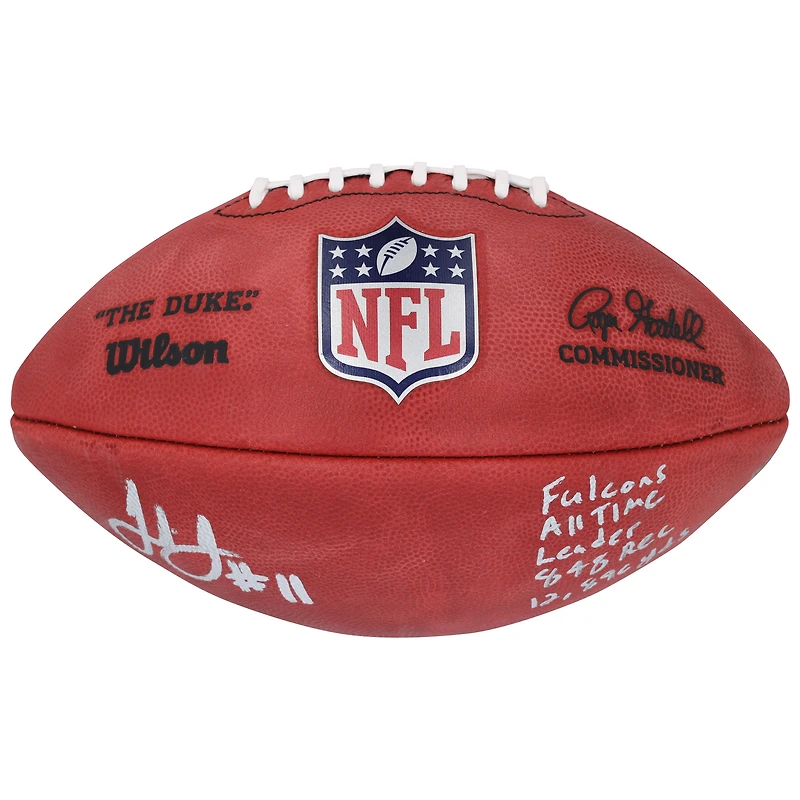 Ballon de football Wilson Duke dédicacé par Julio Jones des Falcons d'Atlanta, en couleur, avec l'inscription « Falcons All Time Leader 848 Rec 12,896 Yds