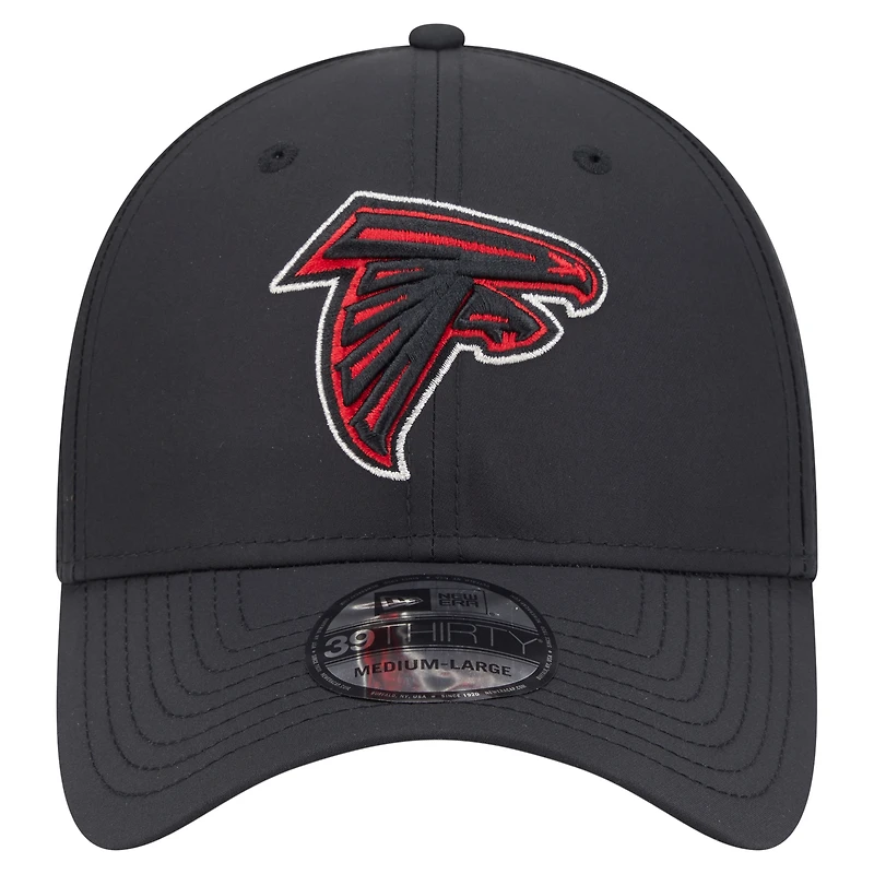 Casquette New Era noire Atlanta Falcons Night 39THIRTY Flex pour homme