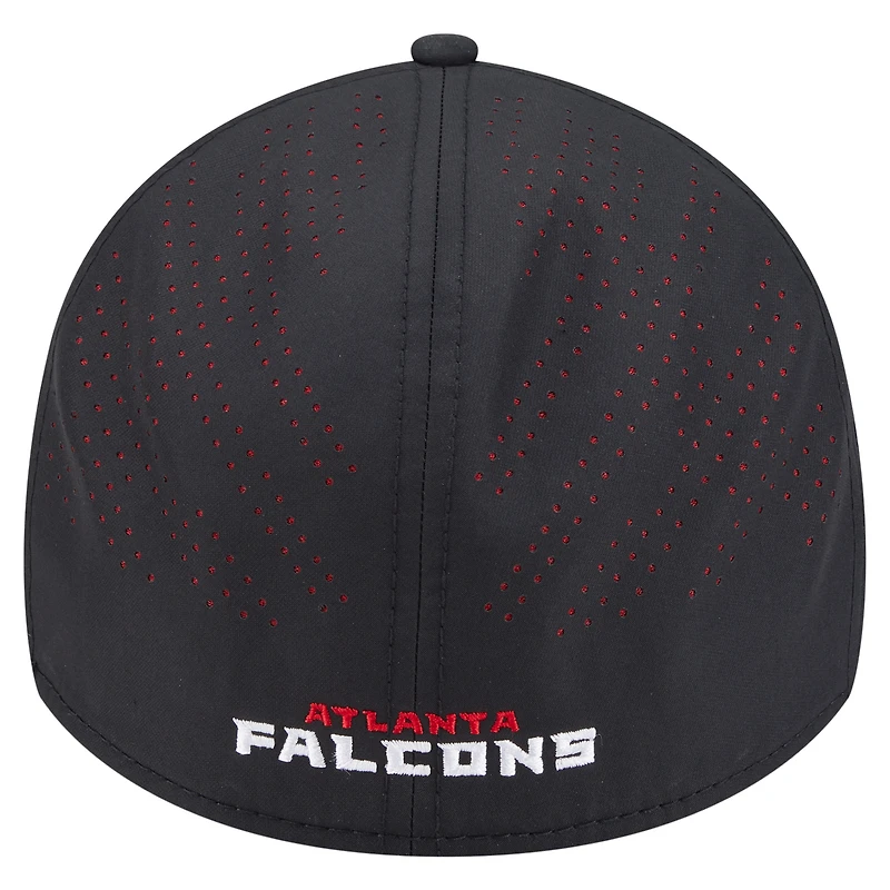 Casquette New Era noire Atlanta Falcons Night 39THIRTY Flex pour homme