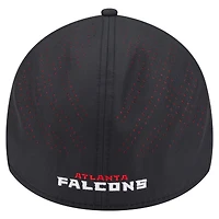 Casquette New Era noire Atlanta Falcons Night 39THIRTY Flex pour homme