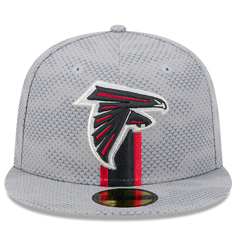 Casquette ajustée 59FIFTY Atlanta Falcons 2024 Sideline New Era pour homme, grise
