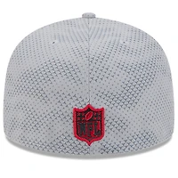 Casquette ajustée 59FIFTY Atlanta Falcons 2024 Sideline New Era pour homme, grise