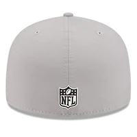 Casquette ajustée 59FIFTY Atlanta Falcons 2025 Sideline pour homme New Era grise